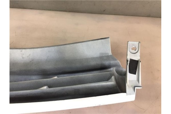 Recambio de rejilla capo para nissan primastar furgón (x83) dci 80 referencia OEM IAM 6231200QAA  