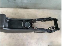 Recambio de embellecedor consola central para opel astra j 1.6 referencia OEM IAM 13320354  