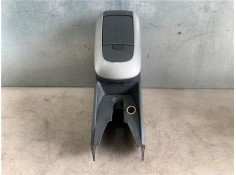 Recambio de embellecedor consola central para toyota auris (e15) 2.0 d-4d referencia OEM IAM 5891012370B0 1ADFTV 