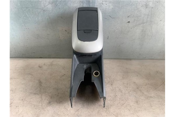 Recambio de embellecedor consola central para toyota auris (e15) 2.0 d-4d referencia OEM IAM 5891012370B0 1ADFTV 
