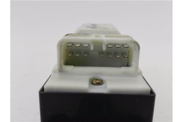 Recambio de mando elevalunas para toyota corolla familiar (e11) 1.6 linea terra referencia OEM IAM 8482012400  