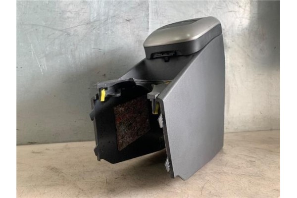 Recambio de embellecedor consola central para toyota auris (e15) 2.0 d-4d referencia OEM IAM 5891012370B0 1ADFTV 