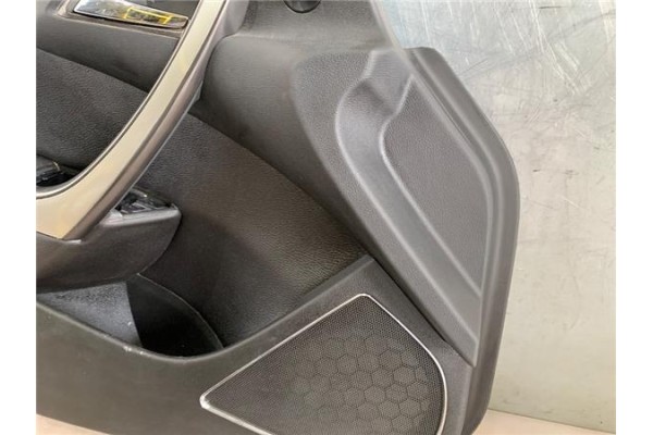 Recambio de guarnecido puerta delantero izquierda para opel astra j 1.6 referencia OEM IAM 13321403  