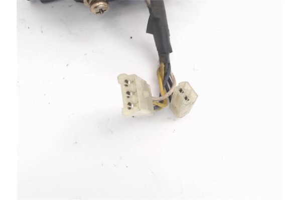 Recambio de retrovisor electrico izquierdo para hyundai santa fe (sm) referencia OEM IAM E4012147  