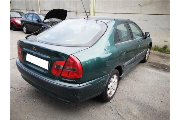 mitsubishi carisma berlina 5 (da0) del año 2000