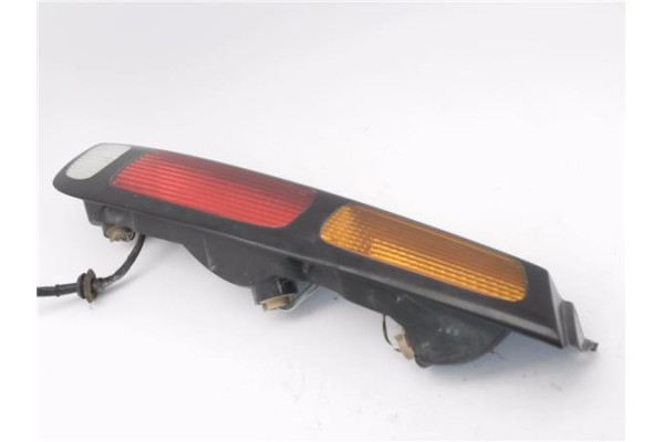 Recambio de piloto trasero derecho para toyota corolla familiar (e11) 1.6 linea terra referencia OEM IAM 8155013401  