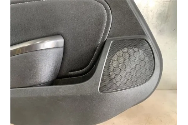 Recambio de guarnecido puerta trasero izquierda para opel astra j 1.6 referencia OEM IAM 13258735  