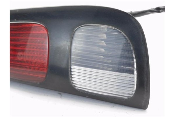 Recambio de piloto trasero derecho para toyota corolla familiar (e11) 1.6 linea terra referencia OEM IAM 8155013401  