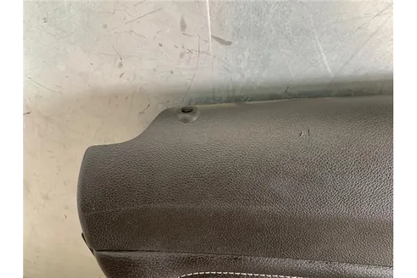 Recambio de guarnecido puerta trasero izquierda para opel astra j 1.6 referencia OEM IAM 13258735  