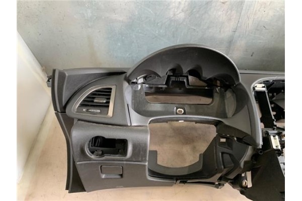 Recambio de salpicadero para opel astra j 1.6 referencia OEM IAM 112000 13301067 