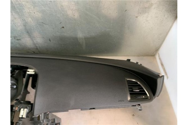 Recambio de salpicadero para opel astra j 1.6 referencia OEM IAM 112000 13301067 