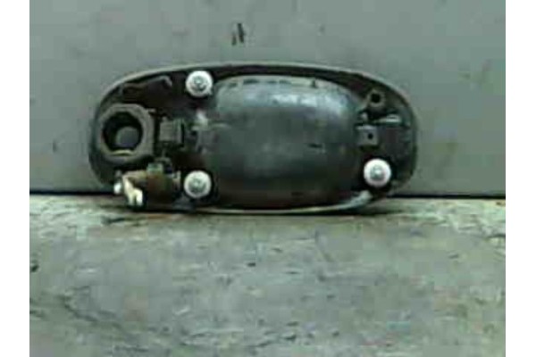 Recambio de maneta exterior delantero derecha para chrysler voyager gs 2.5 td referencia OEM IAM 4675616  