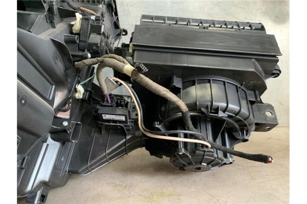Recambio de carcasa calefaccion para opel astra j 1.6 referencia OEM IAM 13338026  