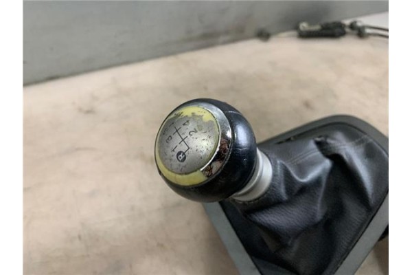 Recambio de conjunto palanca cambio velocidad para toyota auris (e15) 2.0 d-4d referencia OEM IAM 1ADFTV 3382012B30 