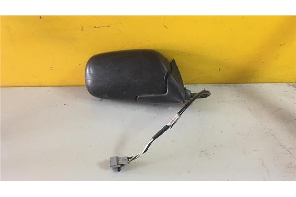 Recambio de retrovisor electrico derecho para chrysler voyager es 2.5 se referencia OEM IAM E13010252  