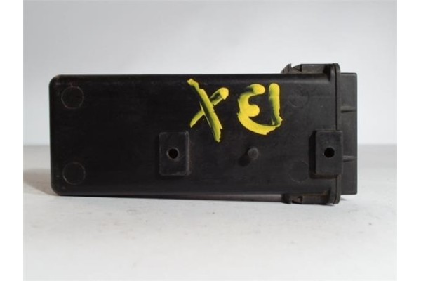 Recambio de centralita cierre para citroen bx berlina 1.4 chamonix referencia OEM IAM  STXVIII 