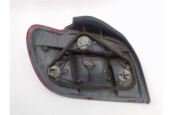 Recambio de piloto trasero derecho para toyota yaris (ncp1/nlp1/scp1) referencia OEM IAM 8155052130  