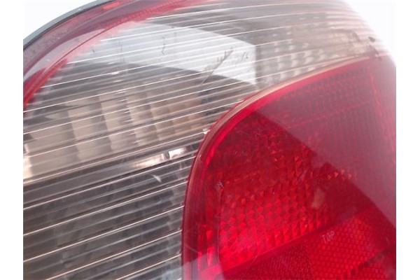 Recambio de piloto trasero derecho para toyota yaris (ncp1/nlp1/scp1) referencia OEM IAM 8155052130  