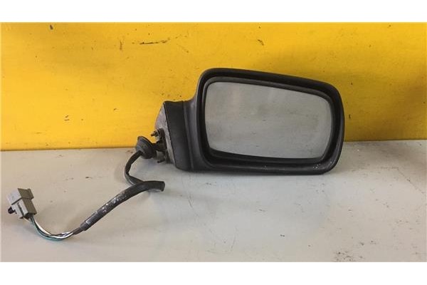 Recambio de retrovisor electrico derecho para chrysler voyager es 2.5 referencia OEM IAM E10117404  