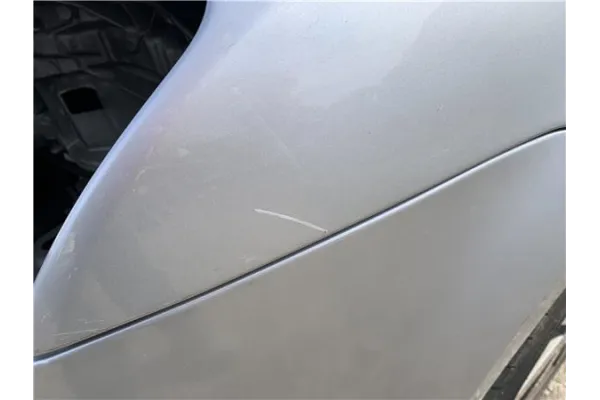Recambio de aleta delantero izquierda para ford focus c-max 2.0 tdci referencia OEM IAM 1474084  