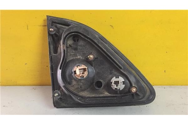 Recambio de piloto interior derecho para lexus rx (xu1) 300 v6 referencia OEM IAM   