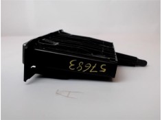 Recambio de embellecedor consola central para alfa romeo 147 (190) 2.0 selespeed distinctive referencia OEM IAM 7352990590  