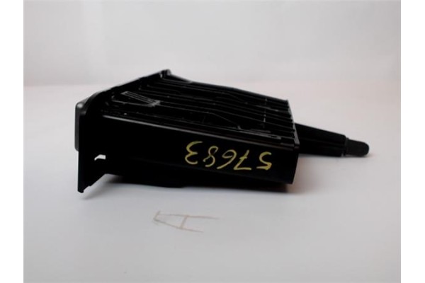 Recambio de embellecedor consola central para alfa romeo 147 (190) 2.0 selespeed distinctive referencia OEM IAM 7352990590  