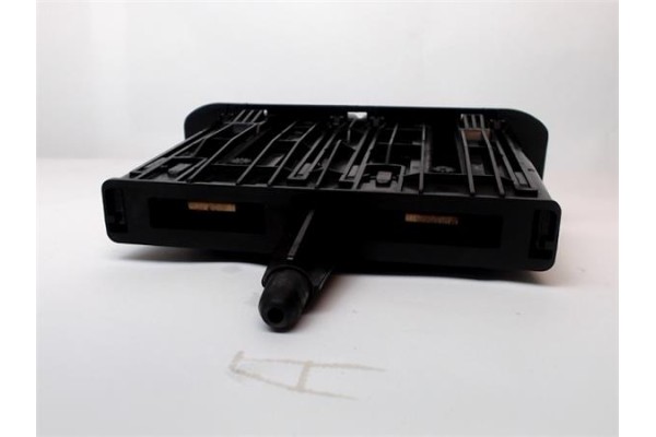 Recambio de embellecedor consola central para alfa romeo 147 (190) 2.0 selespeed distinctive referencia OEM IAM 7352990590  