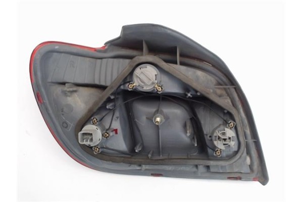 Recambio de piloto trasero derecho para toyota yaris (ncp1/nlp1/scp1) referencia OEM IAM 8155052130  