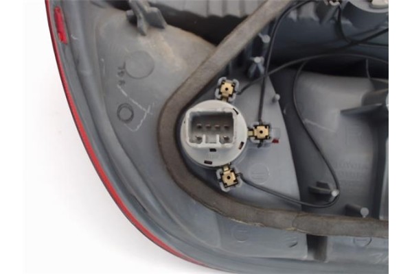 Recambio de piloto trasero derecho para toyota yaris (ncp1/nlp1/scp1) referencia OEM IAM 8155052130  