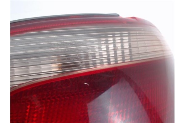 Recambio de piloto trasero derecho para toyota yaris (ncp1/nlp1/scp1) referencia OEM IAM 8155052130  