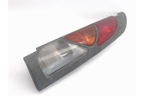 Recambio de piloto trasero derecho para renault kangoo i (f/kc0) referencia OEM IAM 8200103292  