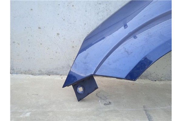 Recambio de aleta delantero izquierda para ford fiesta (cbk) referencia OEM IAM   