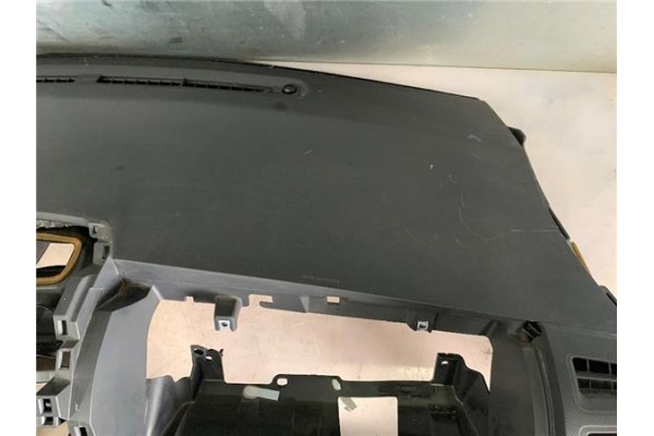 Recambio de salpicadero para toyota auris (e15) 2.0 d-4d referencia OEM IAM 5530202170B1 5530302190B0 