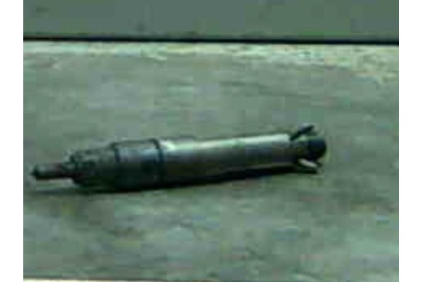 Recambio de inyector para volkswagen golf iv berlina (1j1) 1.9 tdi referencia OEM IAM 038130202A 0432193595 