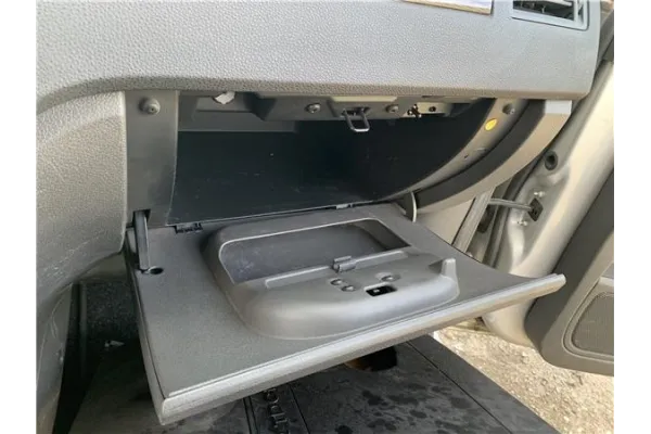 Recambio de guantera salpicadero para ford focus c-max 2.0 tdci referencia OEM IAM 1815144  