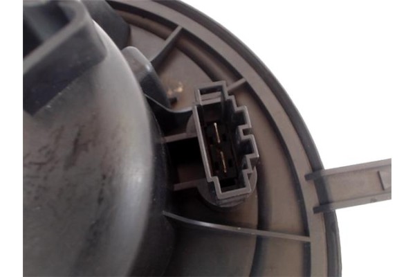 Recambio de motor calefaccion para seat leon (1p1) 1.9 tdi referencia OEM IAM 34007962F 983226W 