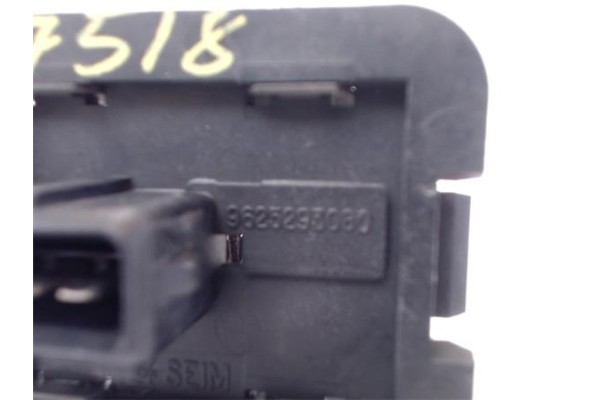Recambio de regulador ventilador climatizacion para peugeot 206 1.9 d referencia OEM IAM 9625293080  