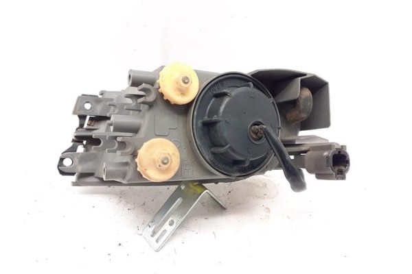 Recambio de faro antiniebla derecho para nissan almera (n15) 1.6 referencia OEM IAM 261541N025  