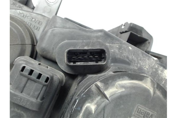 Recambio de faro delantero izquierdo para renault megane ii berlina 5p referencia OEM IAM 89306995 7701064018 