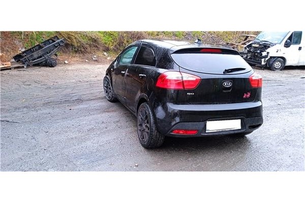 kia rio (ub) del año 2012