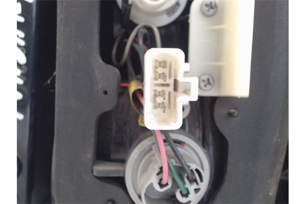 Recambio de piloto trasero izquierdo para hyundai h-1 referencia OEM IAM   