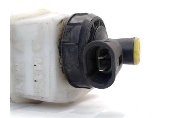 Recambio de bomba freno para nissan kubistar (x76) 1.5 dci 70 referencia OEM IAM 8200262441  