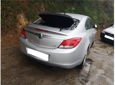 opel insignia berlina del año 2010