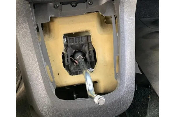 Recambio de palanca de cambio para ford focus c-max 2.0 tdci referencia OEM IAM 1386814  