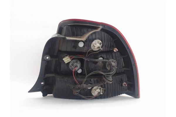 Recambio de piloto trasero izquierdo para kia shuma referencia OEM IAM   