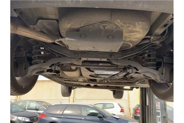Recambio de puente trasero para ford focus c-max 2.0 tdci referencia OEM IAM 1758060  