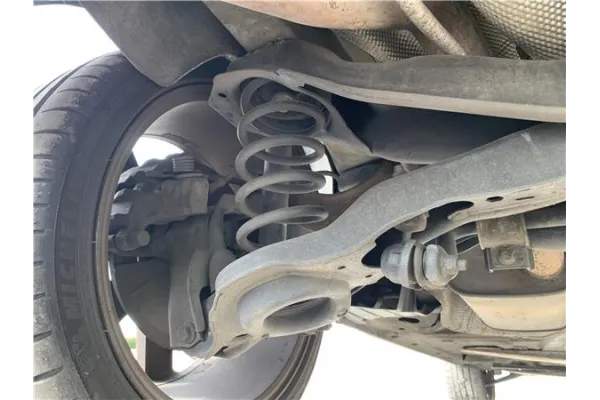Recambio de puente trasero para ford focus c-max 2.0 tdci referencia OEM IAM 1758060  