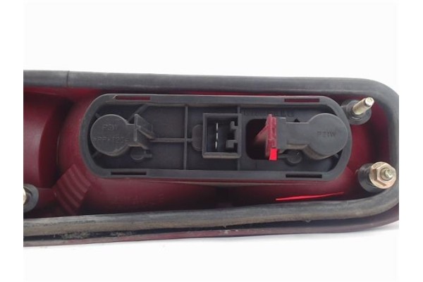 Recambio de piloto trasero izquierdo para alfa romeo 146 referencia OEM IAM   