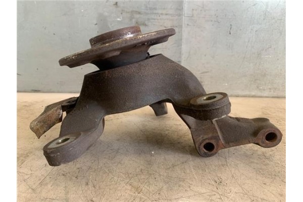 Recambio de mangueta delantero derecha para mercedes-benz vito furgón (638) 2.2 110 cdi  (638.094) referencia OEM IAM A638330033